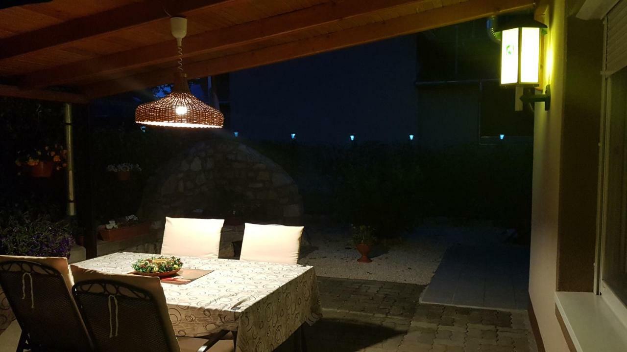 Tini Apartman Balatonfured Bagian luar foto