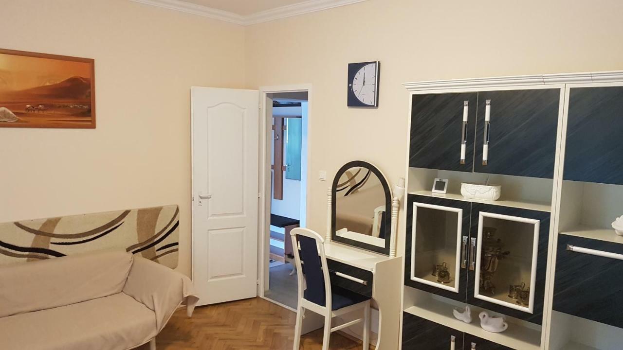 Tini Apartman Balatonfured Bagian luar foto